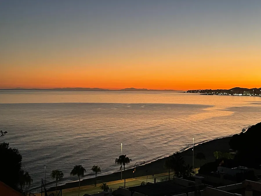 Costa del Sol bei Sonnenuntergang